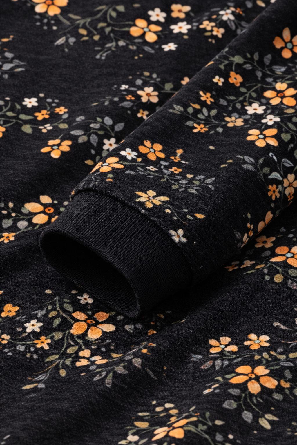 Image of T-Shirt and Pant - Black - Nilan -1072
