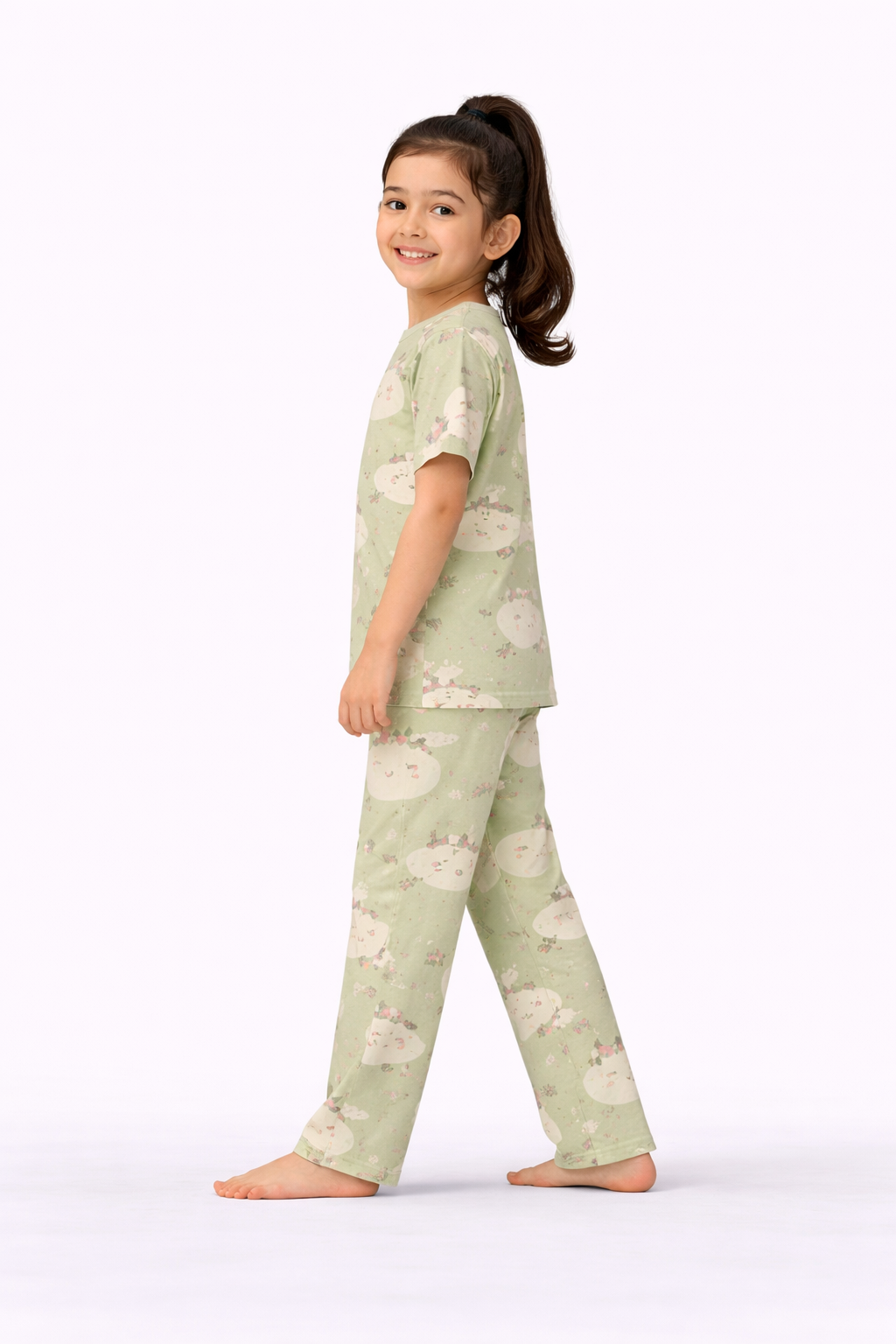 Image of T-Shirt and Pant - Green - Nilan -1072