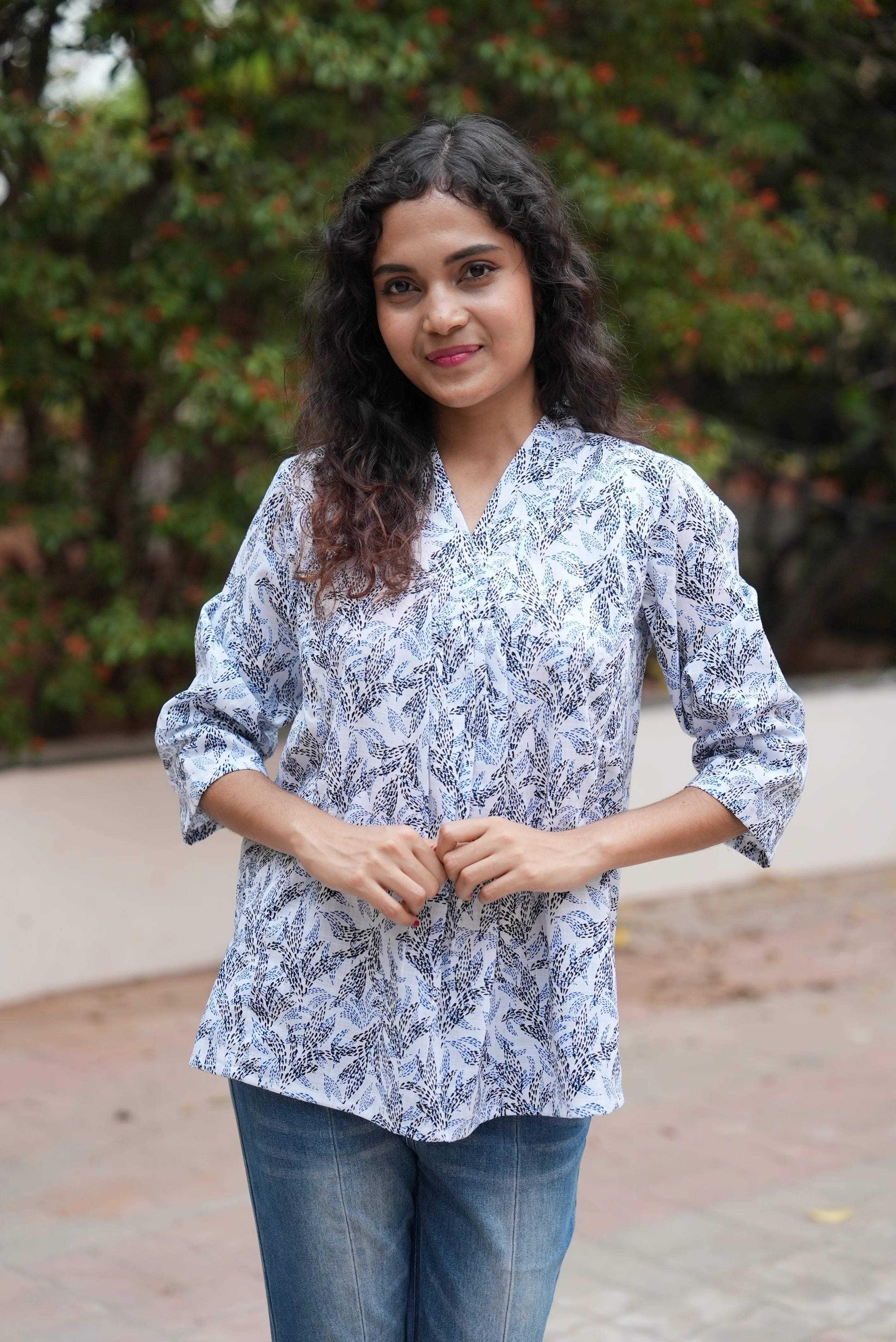 Image of Blue Fern Feeding Short Kurti