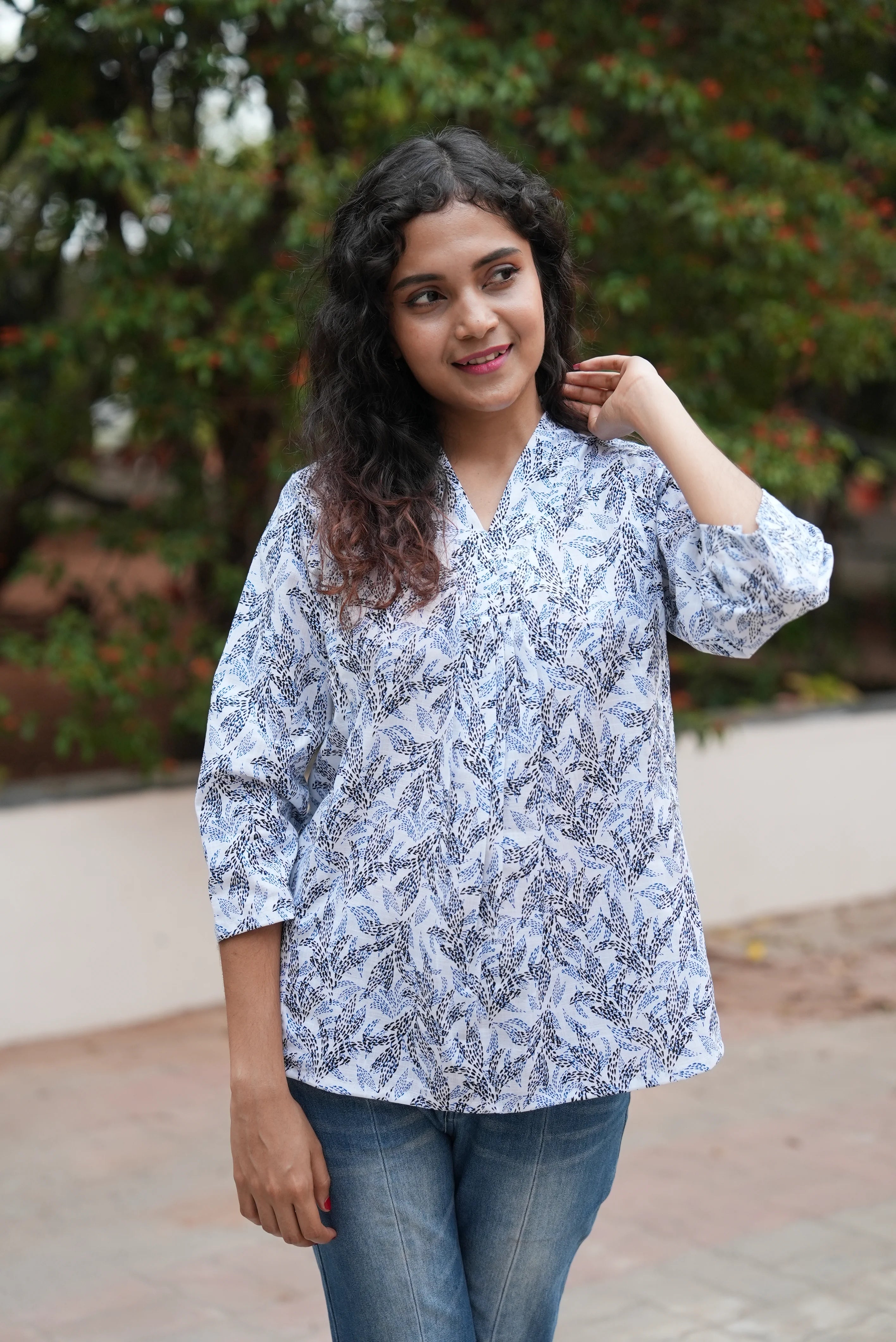 Image of Blue Fern Feeding Short Kurti